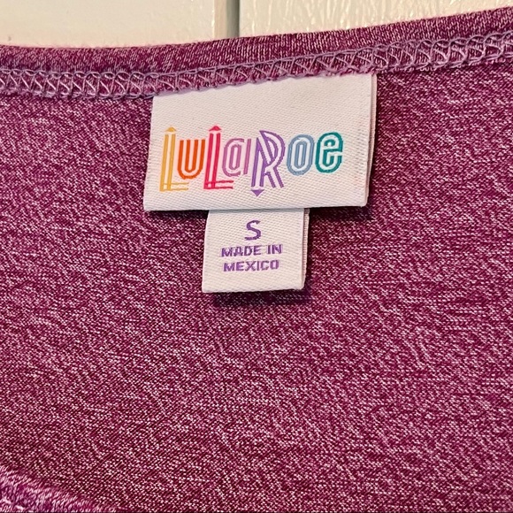 ✨EUC✨ LULAROE SHORT SLEEVE “IRMA” HI-LO SHIRT 💜🦄 - Picture 4 of 4